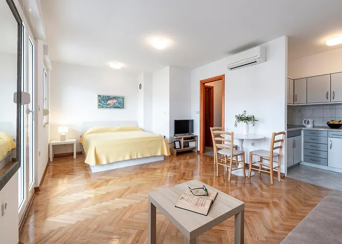 Leopold Apartment